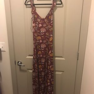 LULU’S BURGUNDY FLORAL PRINT MAXI DRESS
